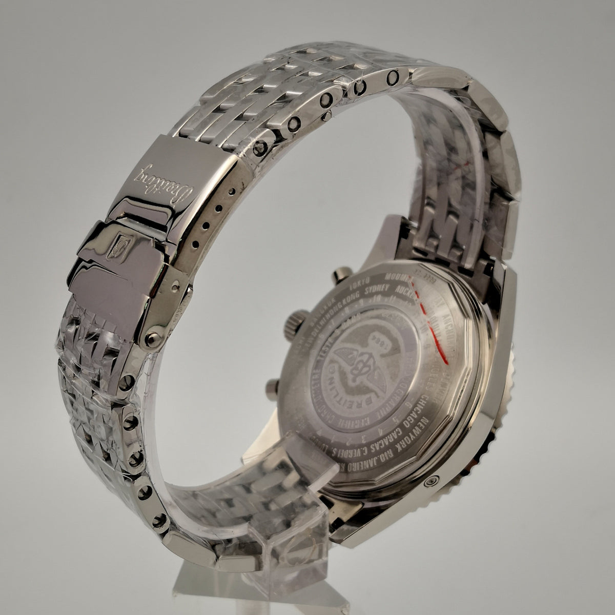 Breitling Navitimer World A24322 46mm Steel White Baton