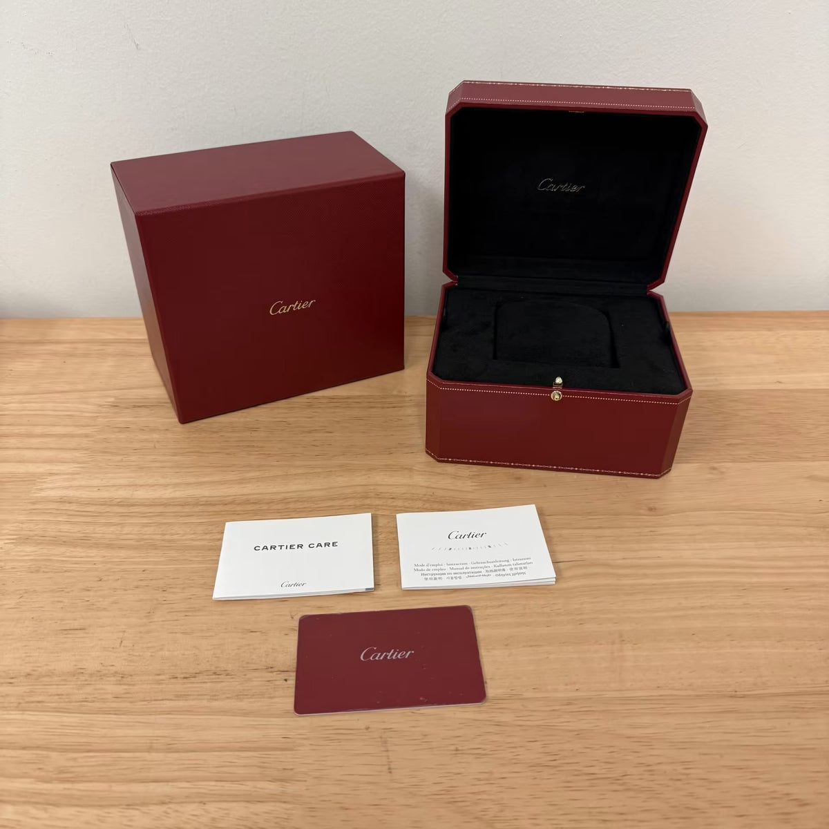 Cartier Santos-Dumont watch Large model, rose gold, diamonds, leather strap WJSA0016
