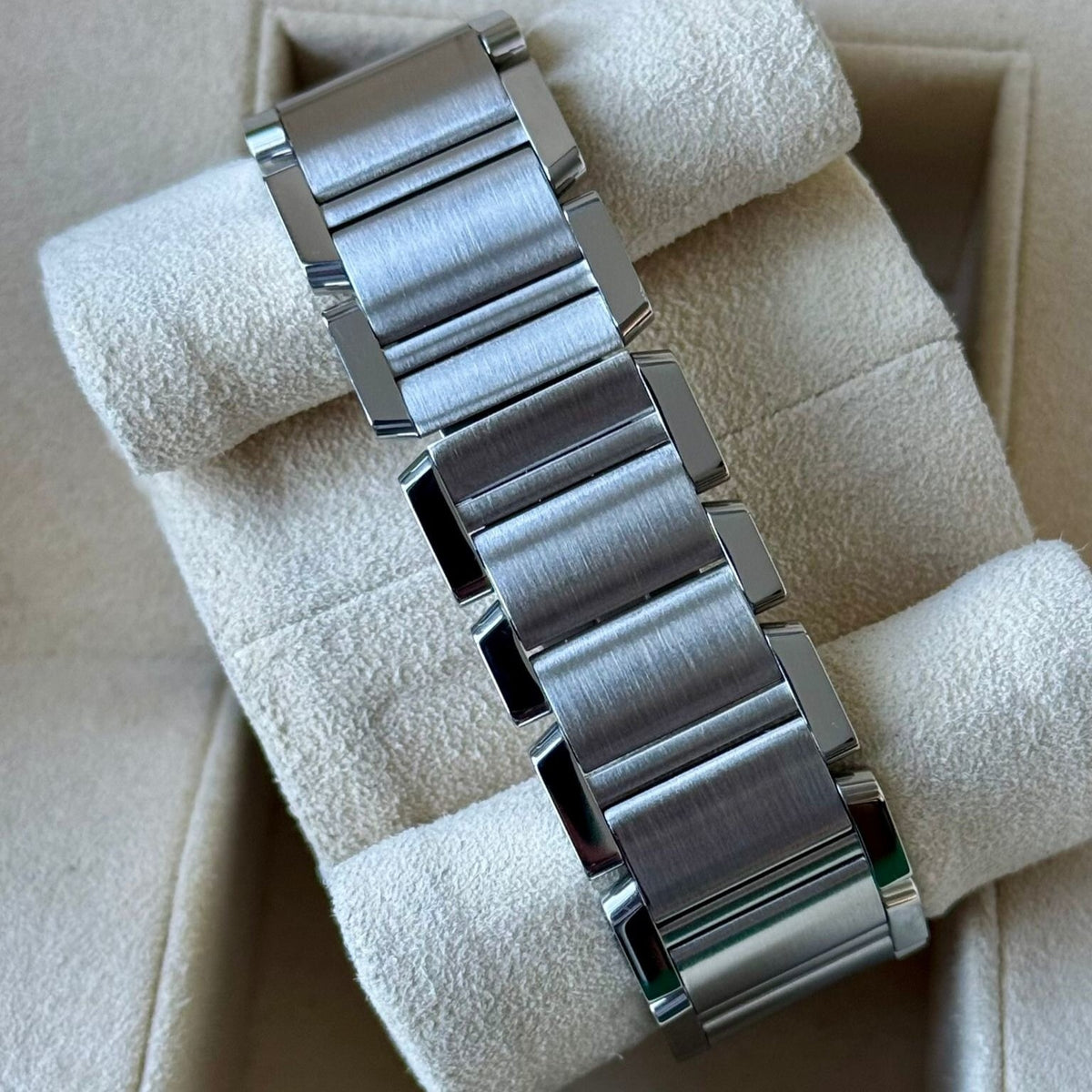 Cartier Tank Franaise Watch Medium Model, Quartz Movement, Steel, Diamonds W4TA0009