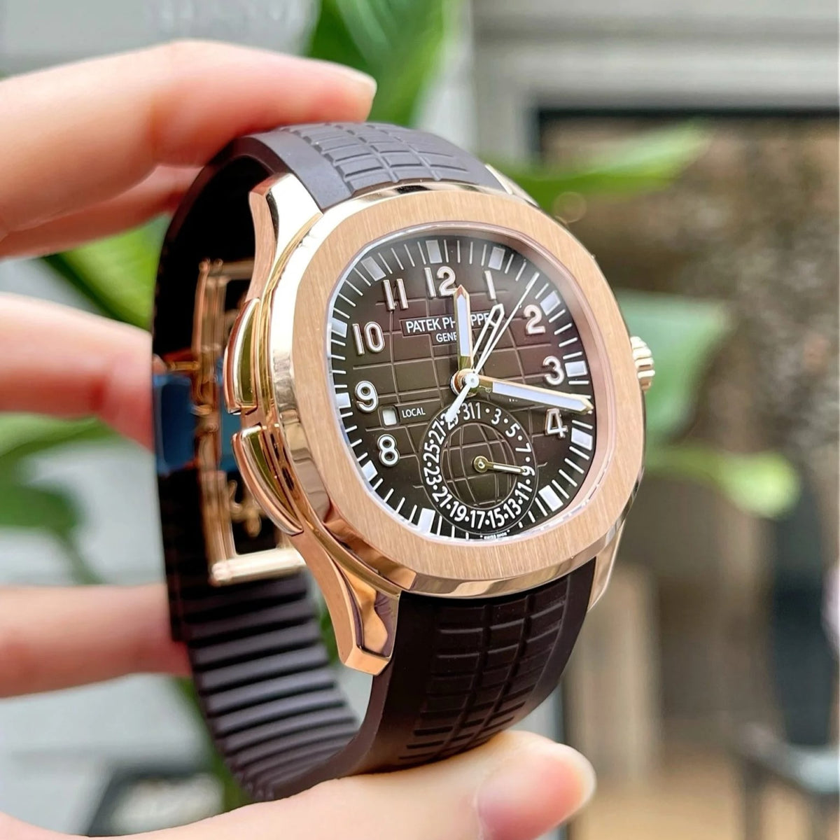 Patek Philippe Aquanaut Brown Embossed Arabic Dial Rose Gold Composite Men'S Watch 5164R-001