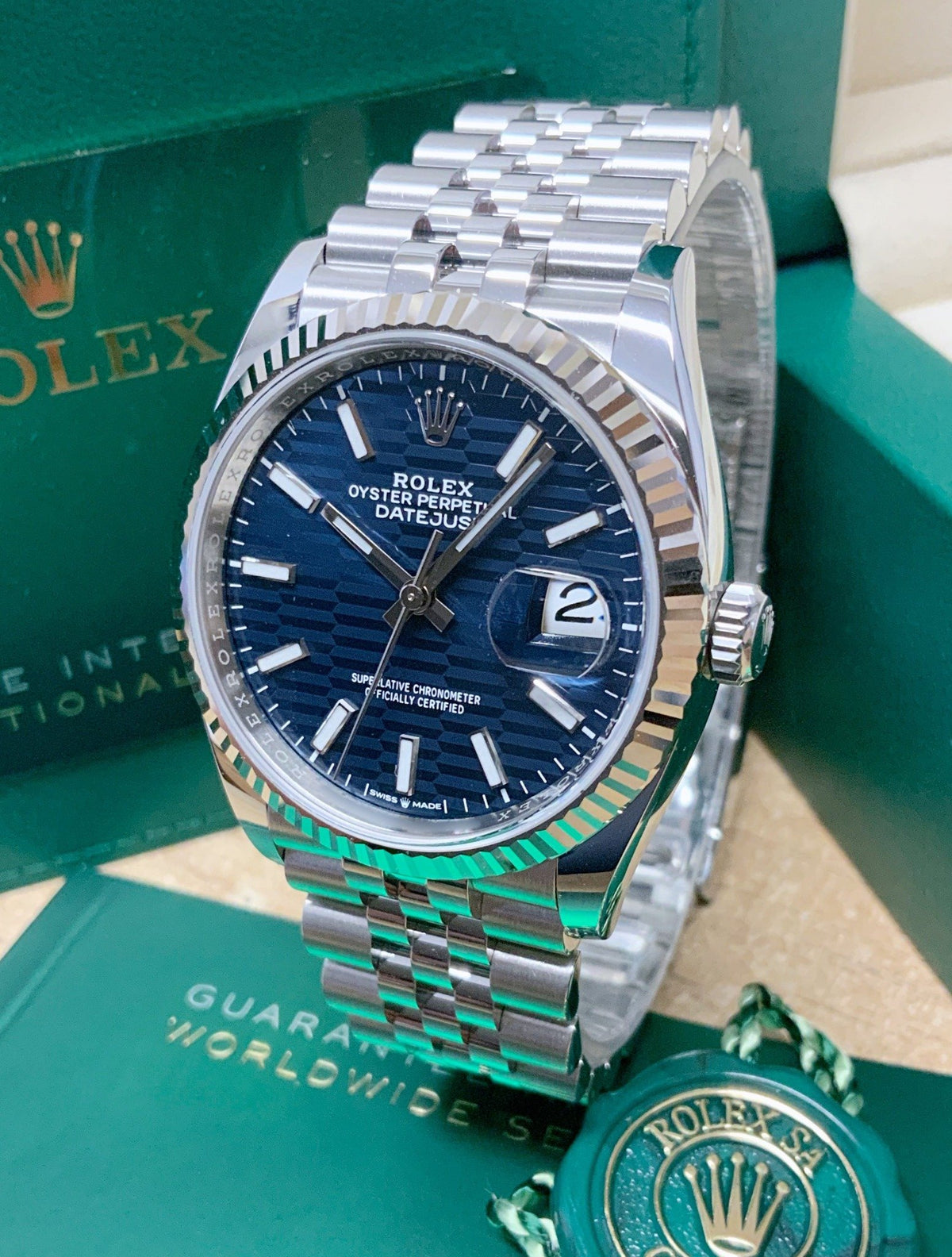 Rolex Datejust 126334 41Mm Bright Blue
