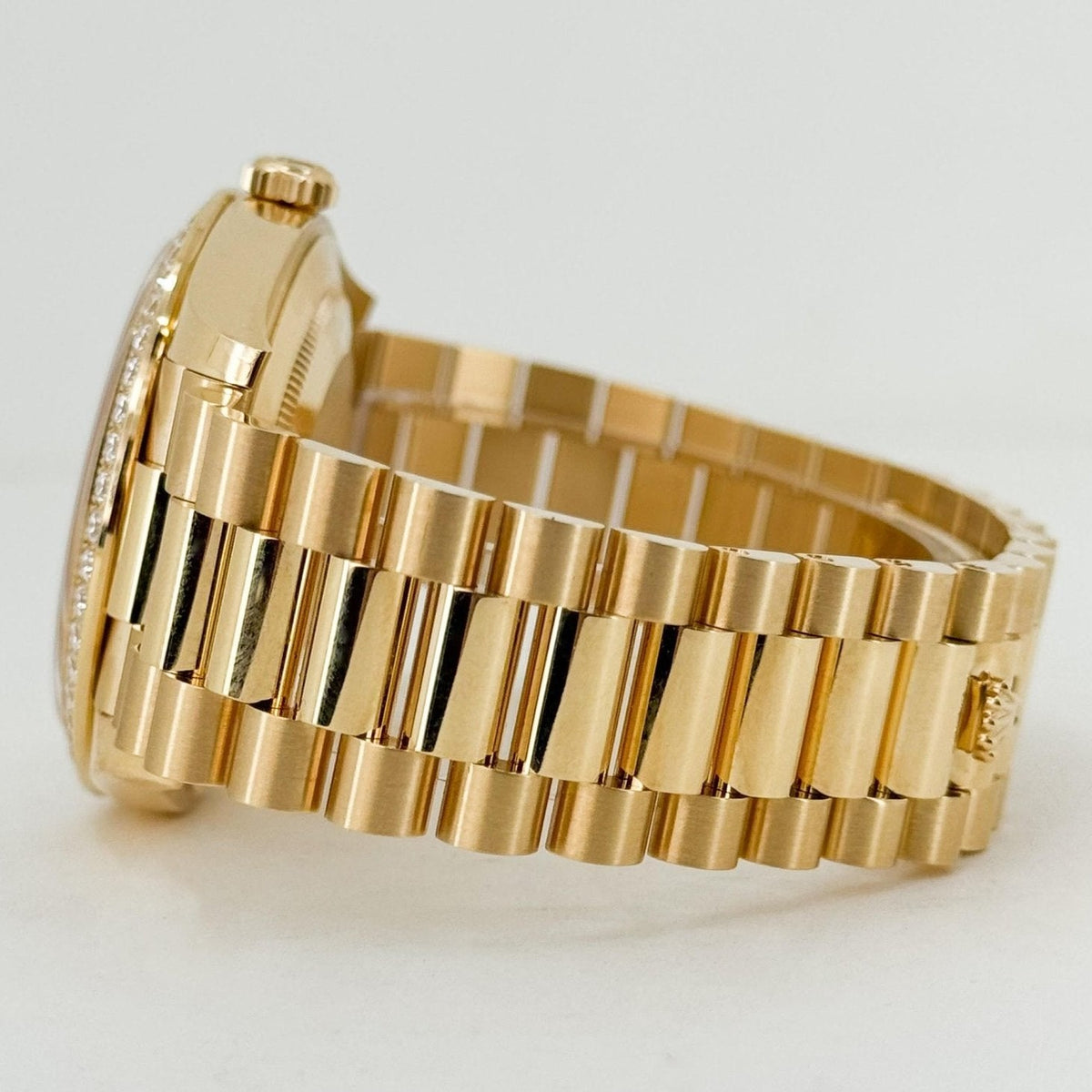 Rolex Day Date 36 Mm Yellow Gold With A Champagne Colour Diamond Set Dial Diamond Set Bezel And A President Bracelet M228348Rbr 0002