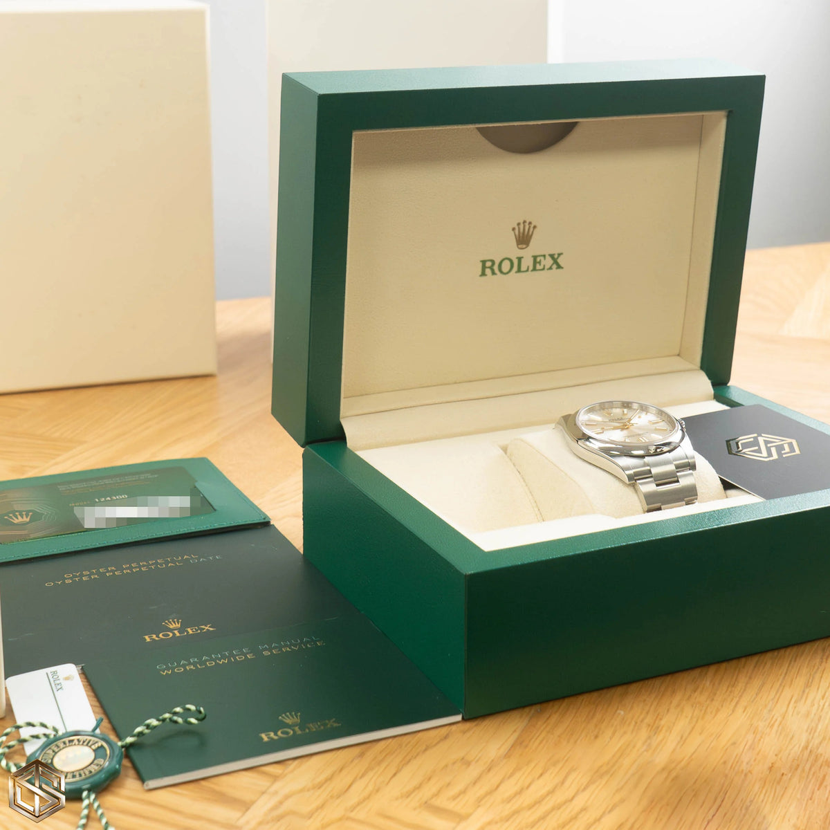 Rolex Oyster Perpetual 41 Mm Silver M124300 0001