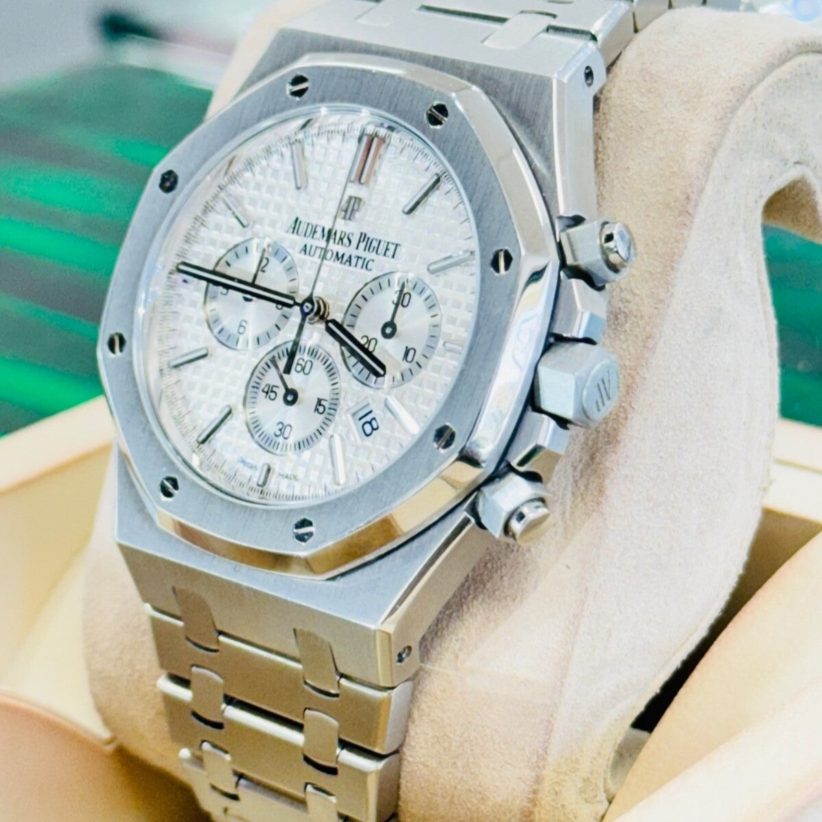 Audemars Piguet Royal Oak Chronograph 41Mm Silver-Toned Dial 26320St.Oo.1220St