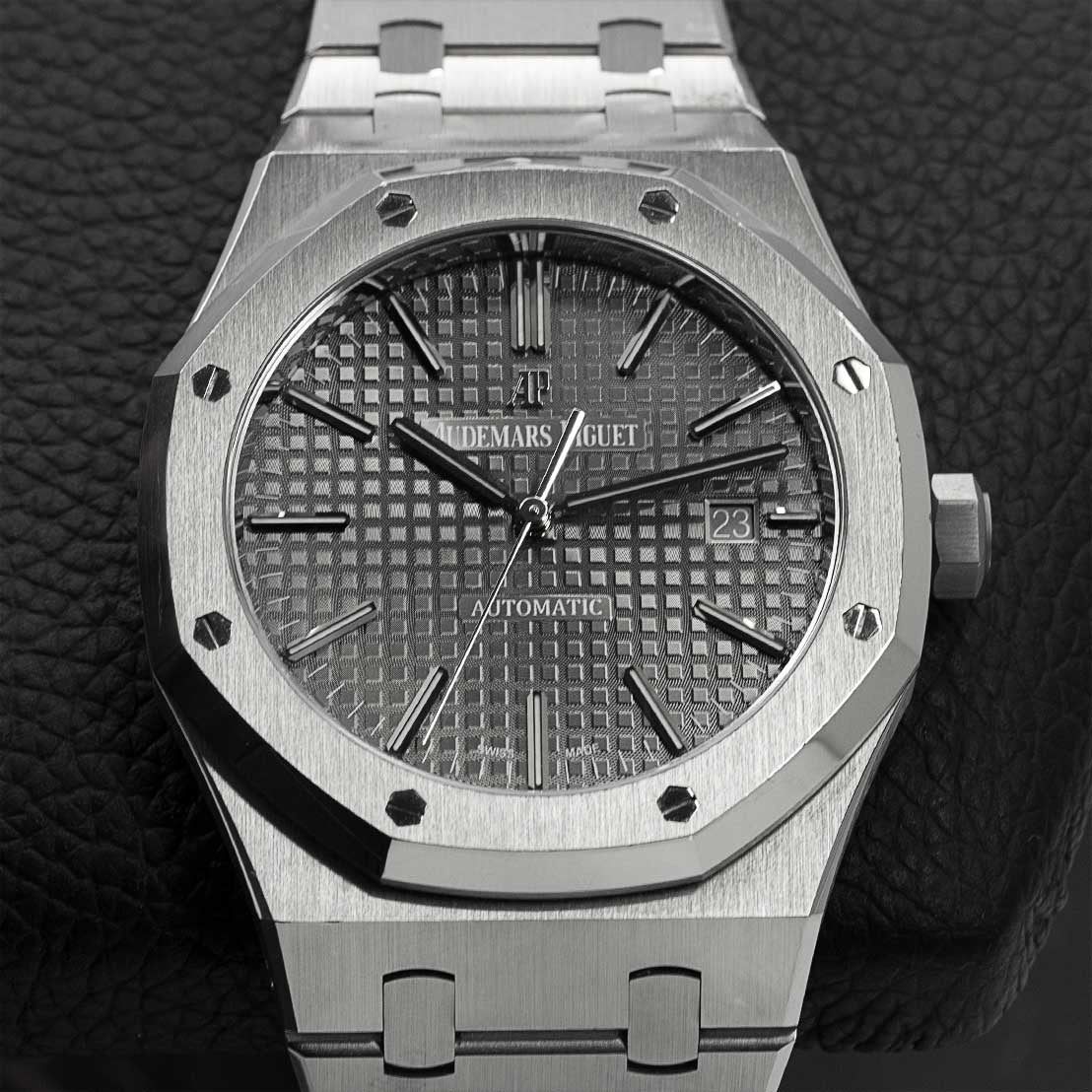 Audemars Piguet Royal Oak Grey Dial 15500ST.OO.1220ST