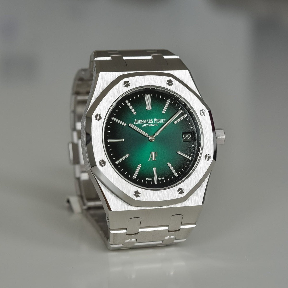 Audemars Piguet Royal Oak Jumbo 15202PT.OO.1240PT.01