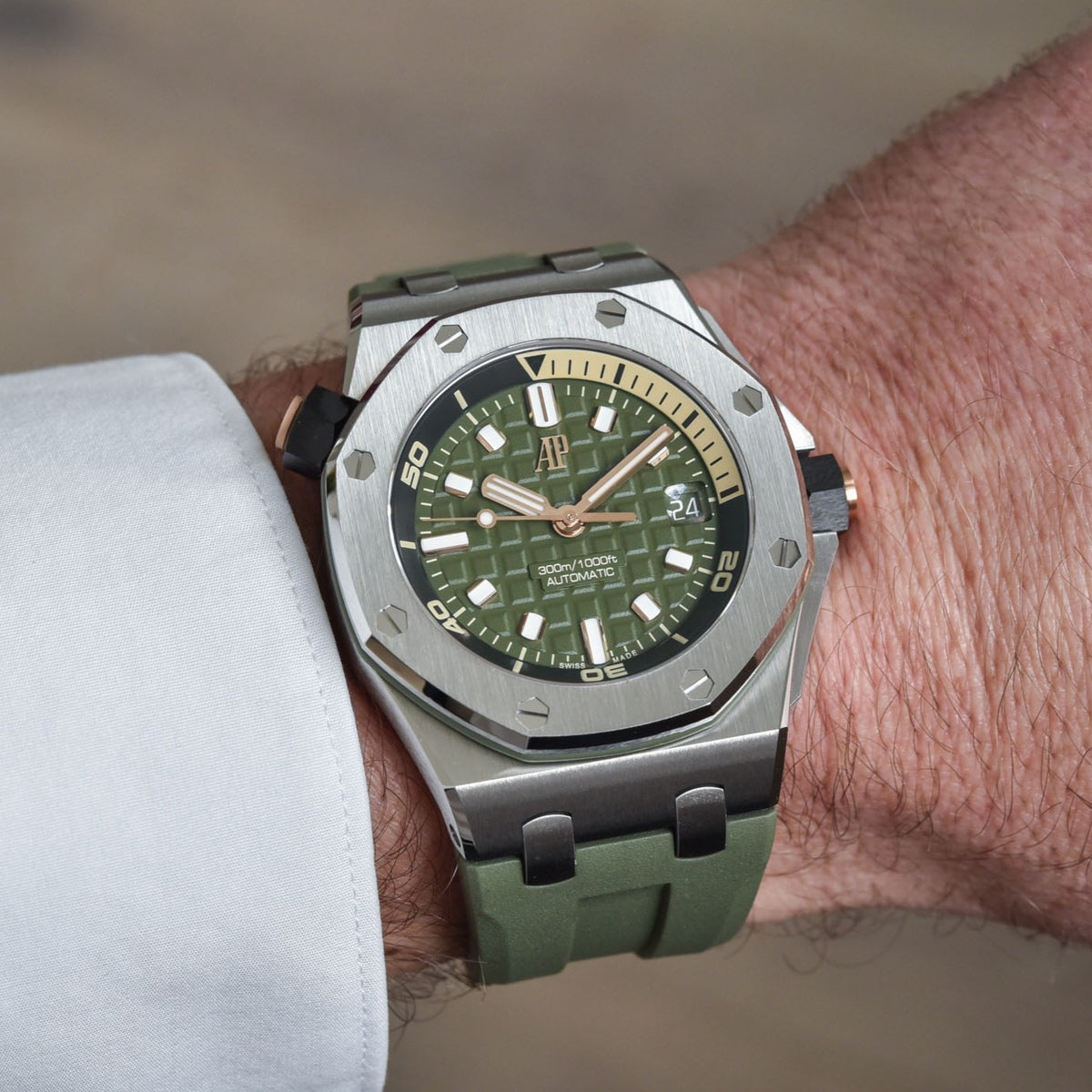 Audemars Piguet Royal Oak Offshore Diver 15720ST.OO.A052CA.01.