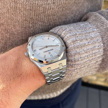Audemars Piguet Royal Oak Self-Winding Stainless Steel 41Mm Silver Dial