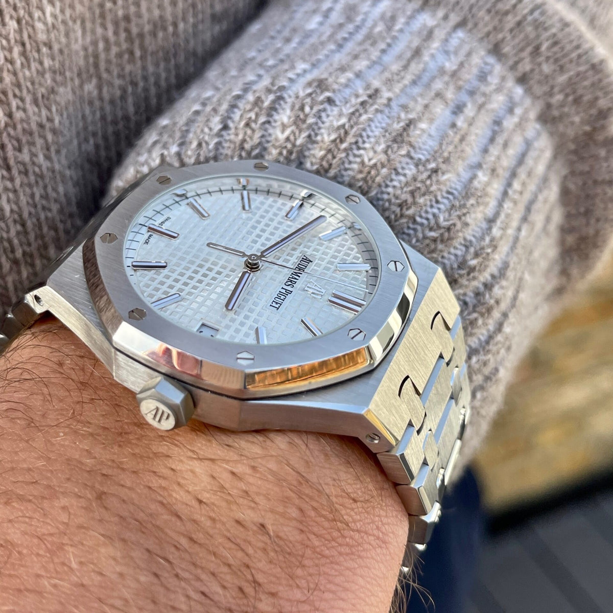 Audemars Piguet Royal Oak Self-Winding Stainless Steel 41Mm Silver Dial