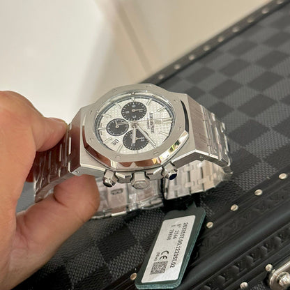 Audemars Piguet Royal Oak Selfwinding 41Mm Chronograph Silver Watch