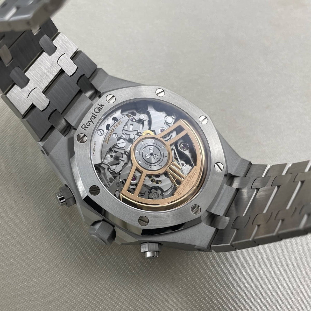 Audemars Piguet Royal Oak Selfwinding Chronograph 50Th Anniversary Steel Bracelet Green Dial (Ref # 26240St.Oo.1320St.04) Luxury