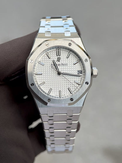 Audemars Piguet Royal Oak Selfwinding Silver Dial, 37Mm Stainless Steel 15450Stoo1256St01