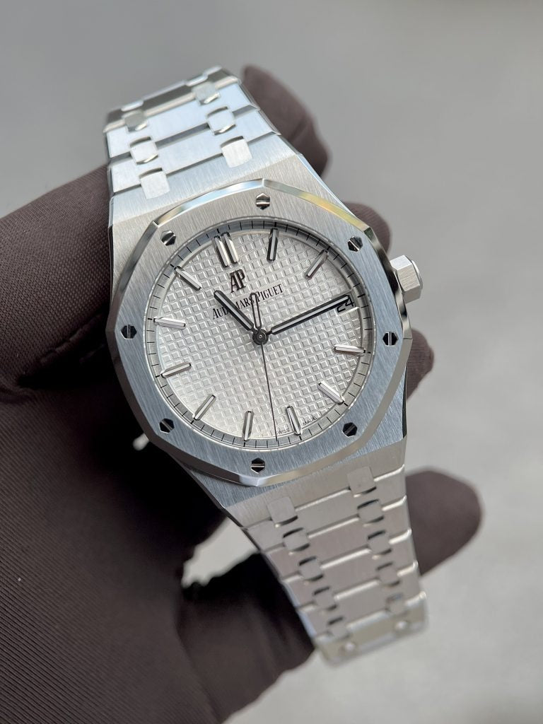 Audemars Piguet Royal Oak Selfwinding Silver Dial, 37Mm Stainless Steel 15450Stoo1256St01