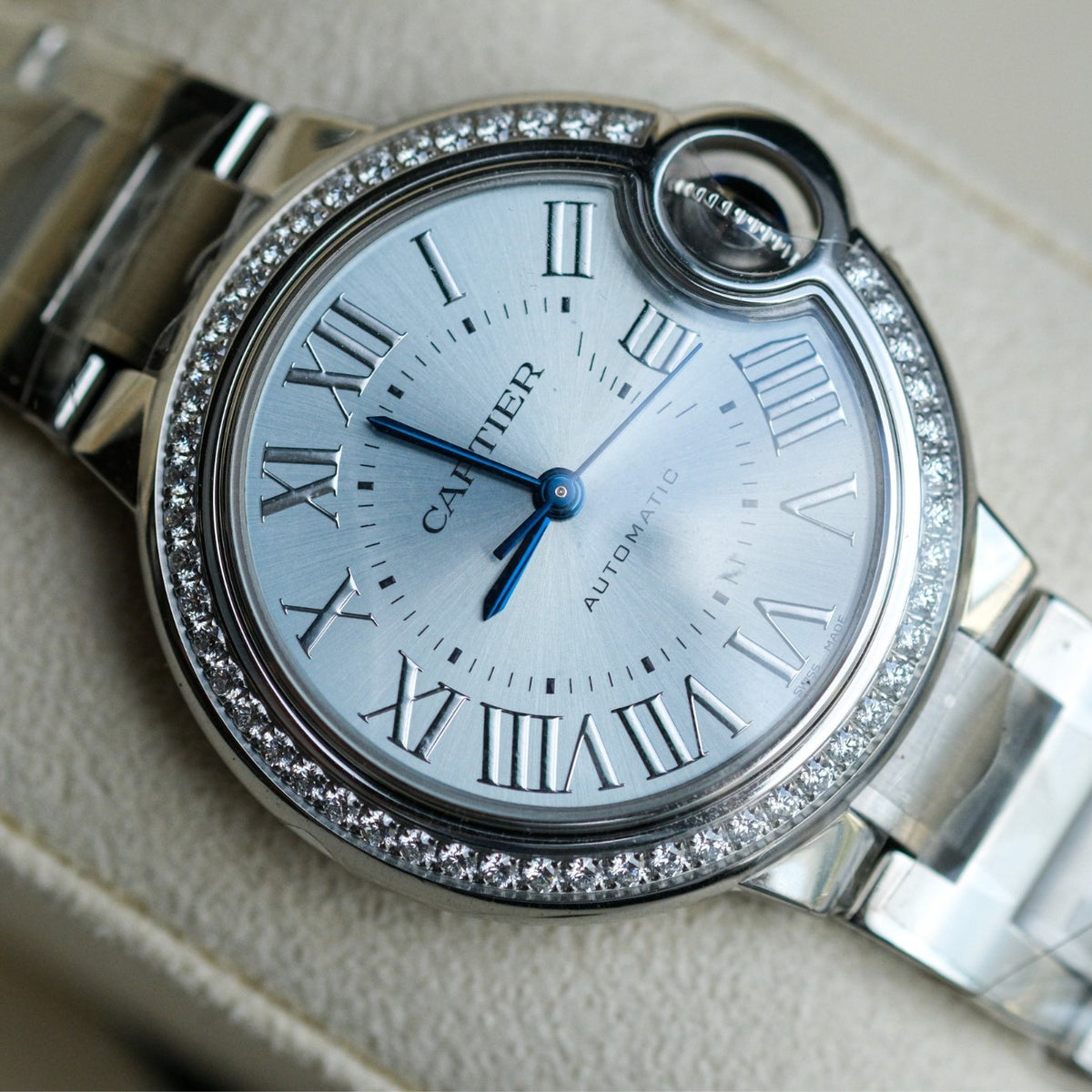 Cartier Ballon Bleu de Cartier watch 33 mm, automatic movement, steel, diamonds W4BB0028