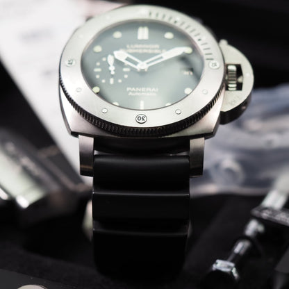 Panerai Luminor Submersibe 1950 PAM 305 Titanium Black Dial P9000
