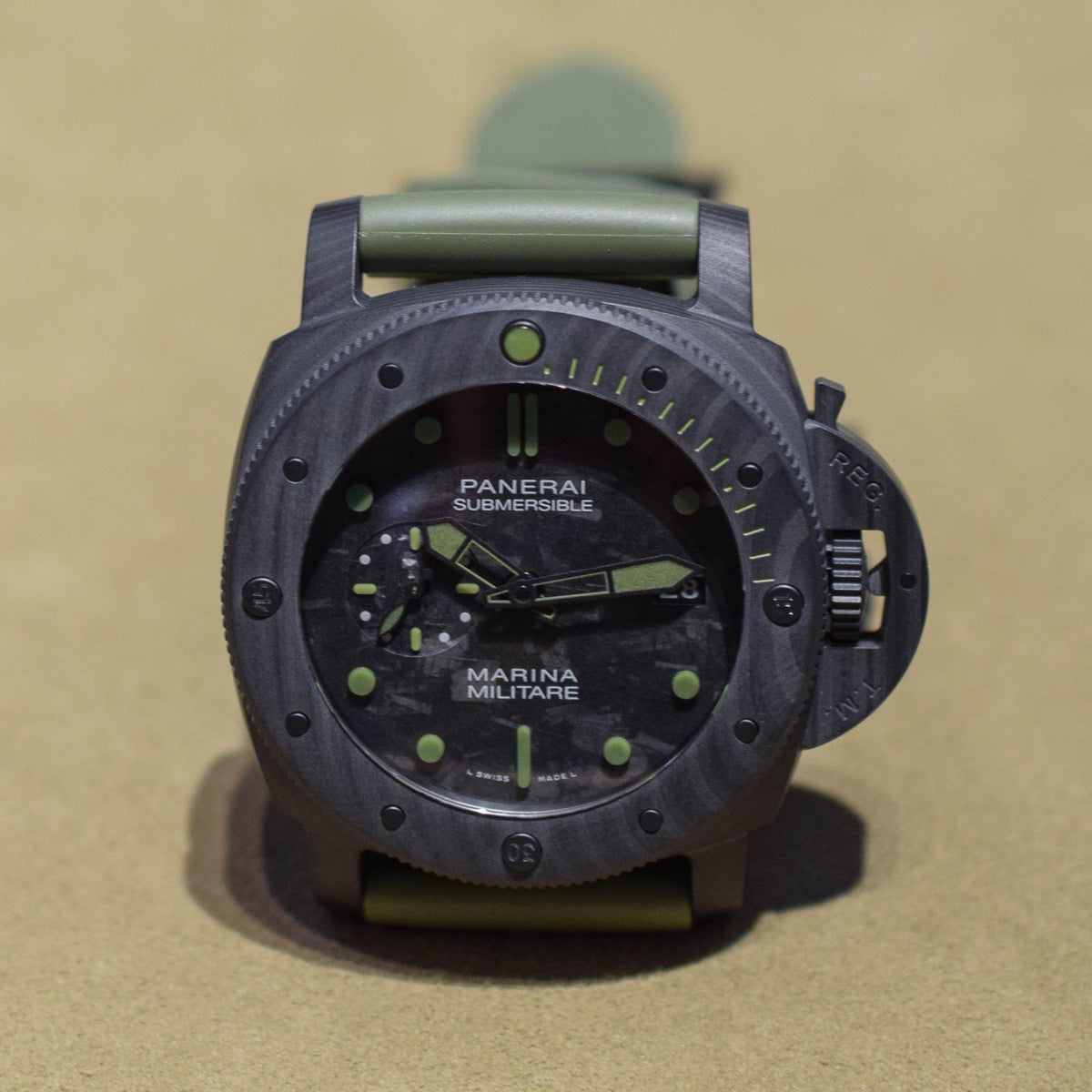 Panerai Luminor Submersible Marina Militare PAM961 VSF Carbotech Carbon Dial P9010