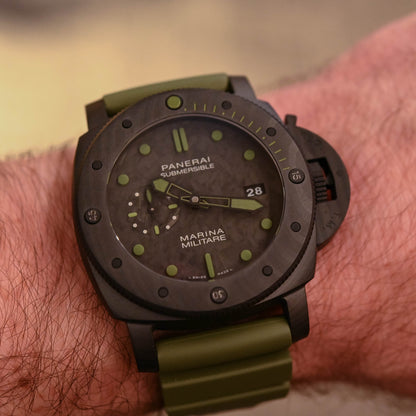 Panerai Luminor Submersible Marina Militare PAM961 VSF Carbotech Carbon Dial P9010