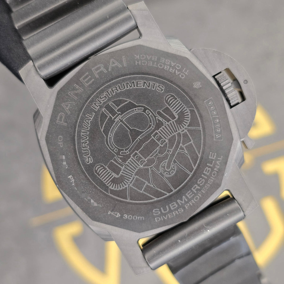 Panerai Luminor Submersible Marina Militare PAM979 VSF Carbotech Carbon Dial P9000