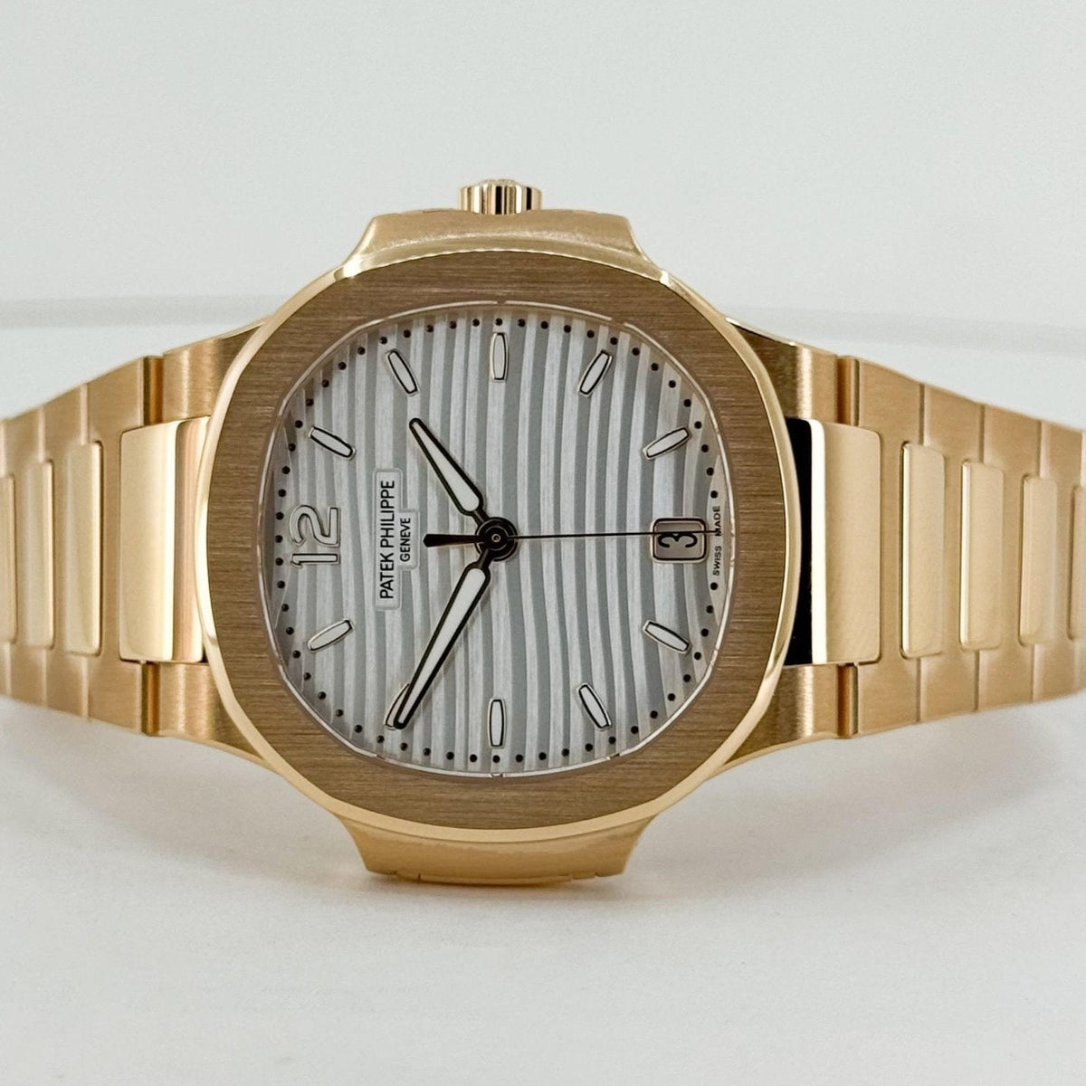 Patek Philippe Nautilus Ladies Automatic Watch, 18k Rose Gold, 35,2mm, Ref#71181R-001
