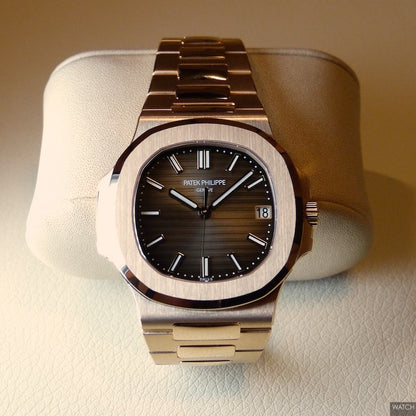 Patek Philippe Nautilus Rose Gold 5711-1R-001 With LightDark Brown Gradated Dial