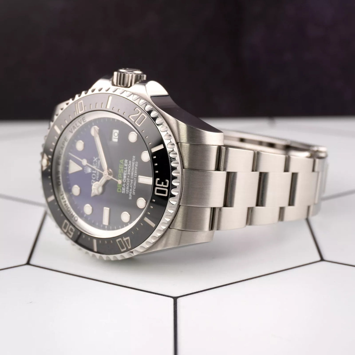 ROLEX SEA-DWELLER 116660 WATCH 44mm
