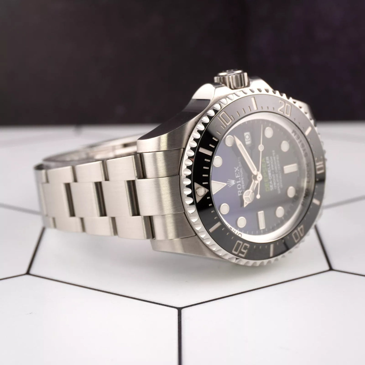 ROLEX SEA-DWELLER 116660 WATCH 44mm