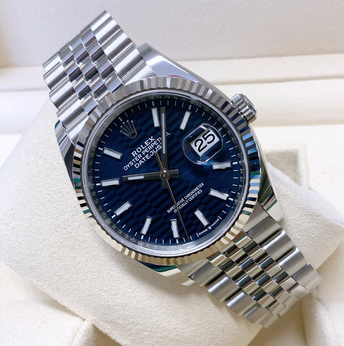 Rolex Datejust 126334 41Mm Bright Blue