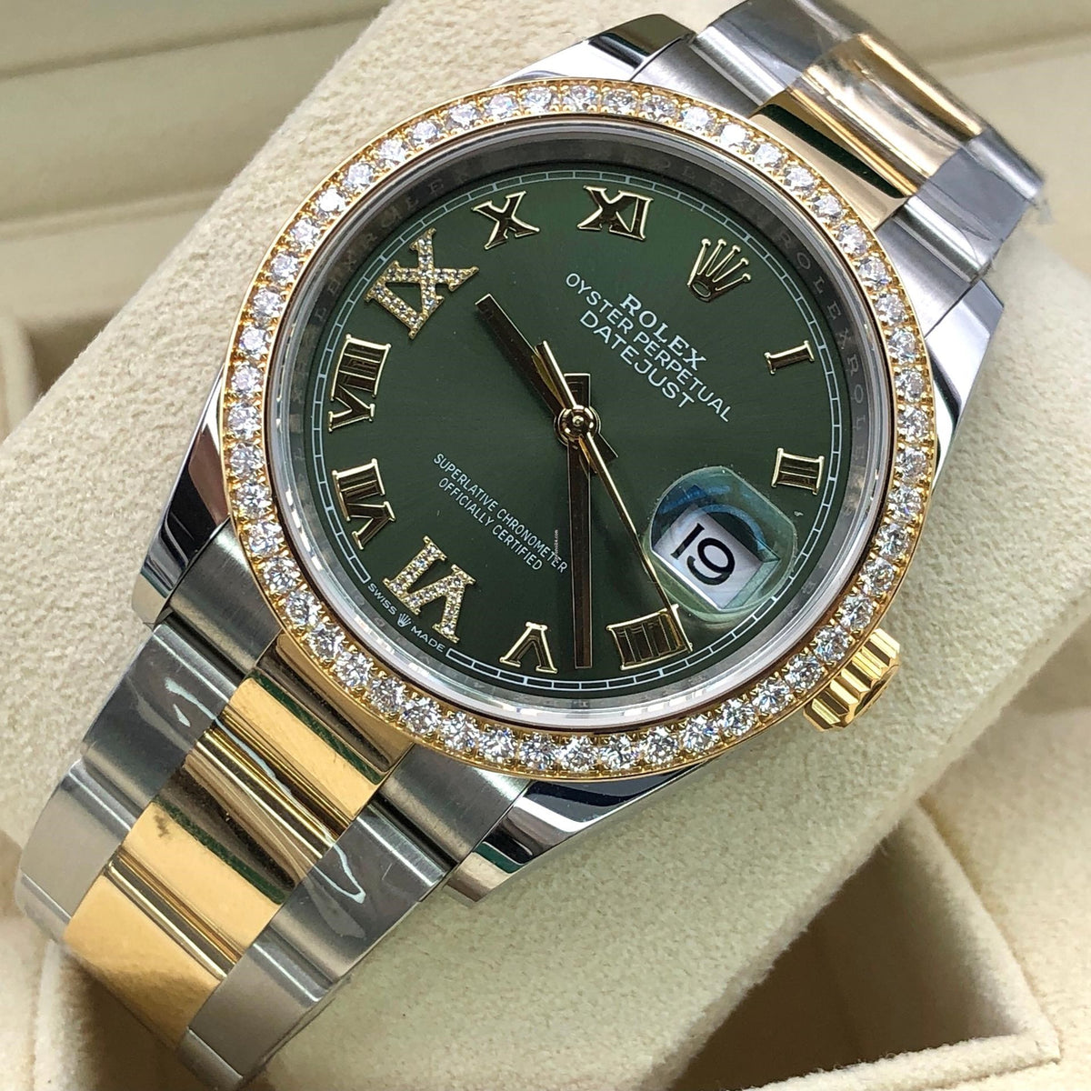 Rolex Datejust 36 Mm Oystersteel And Yellow Gold Olive Green Diamond Set M126283Rbr 0012