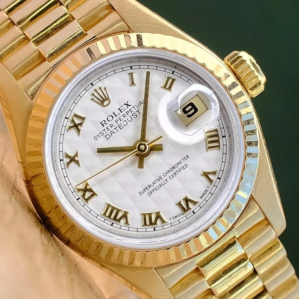Rolex Datejust 69178 Ladies Watch Cream Pyramid Roman Dial 18 K Fluted President