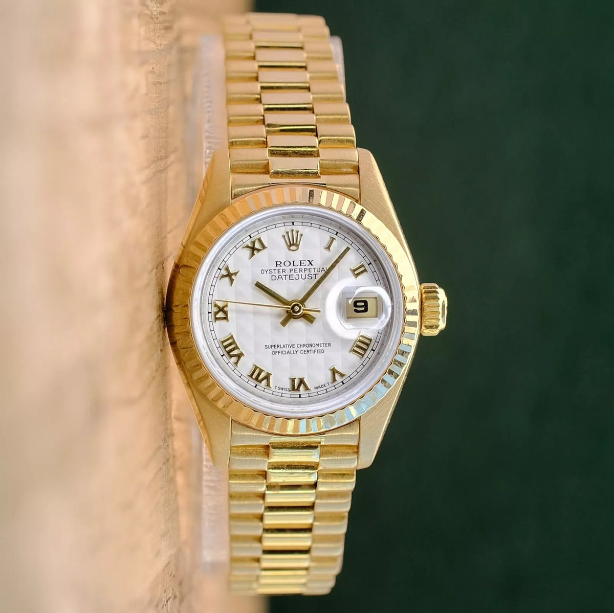 Rolex Datejust 69178 Ladies Watch Cream Pyramid Roman Dial 18 K Fluted President