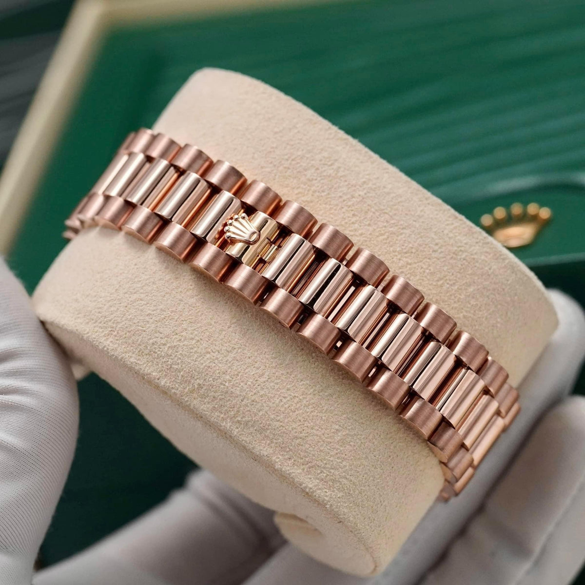 Rolex Day-Date 118235 President Bracelet Rose Gold Diamond Dial