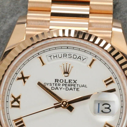 Rolex Day-Date 118235 Rose Gold Oyster White Roman Numeral