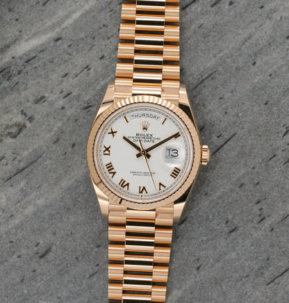 Rolex Day-Date 118235 Rose Gold Oyster White Roman Numeral