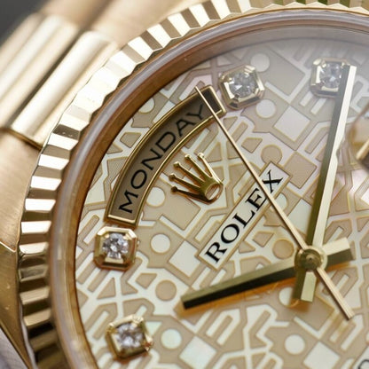 Rolex Day-Date 118238 Champagne President Diamond Dial