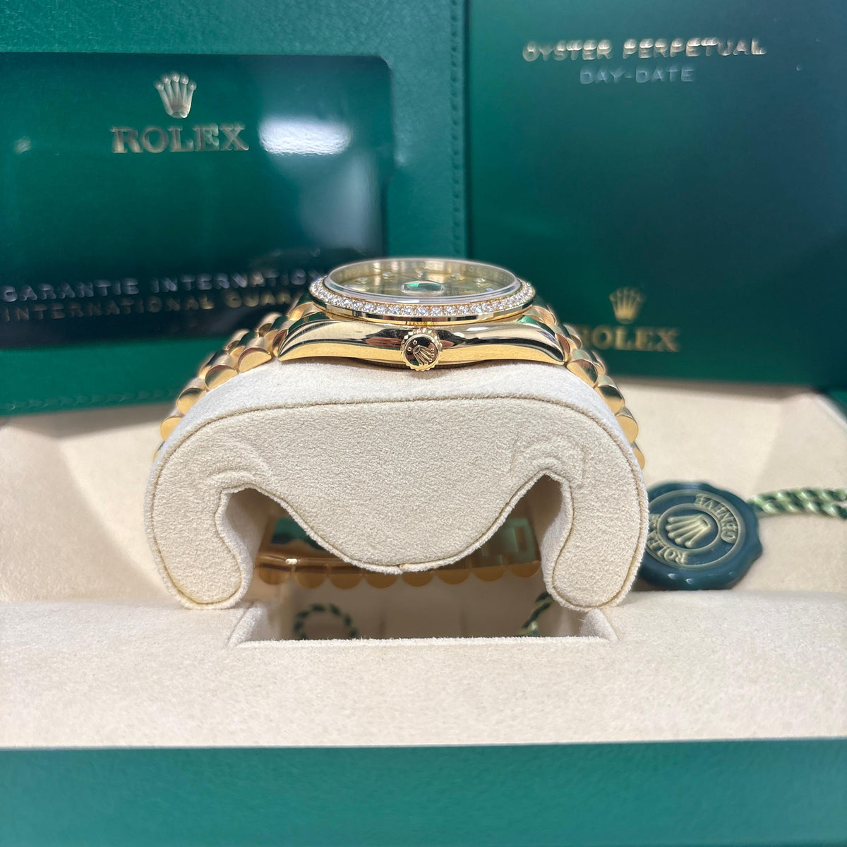Rolex Day Date 36 Mm Yellow Gold Champagne Colour Diamond Set Dial Diamond Set Bezel President
