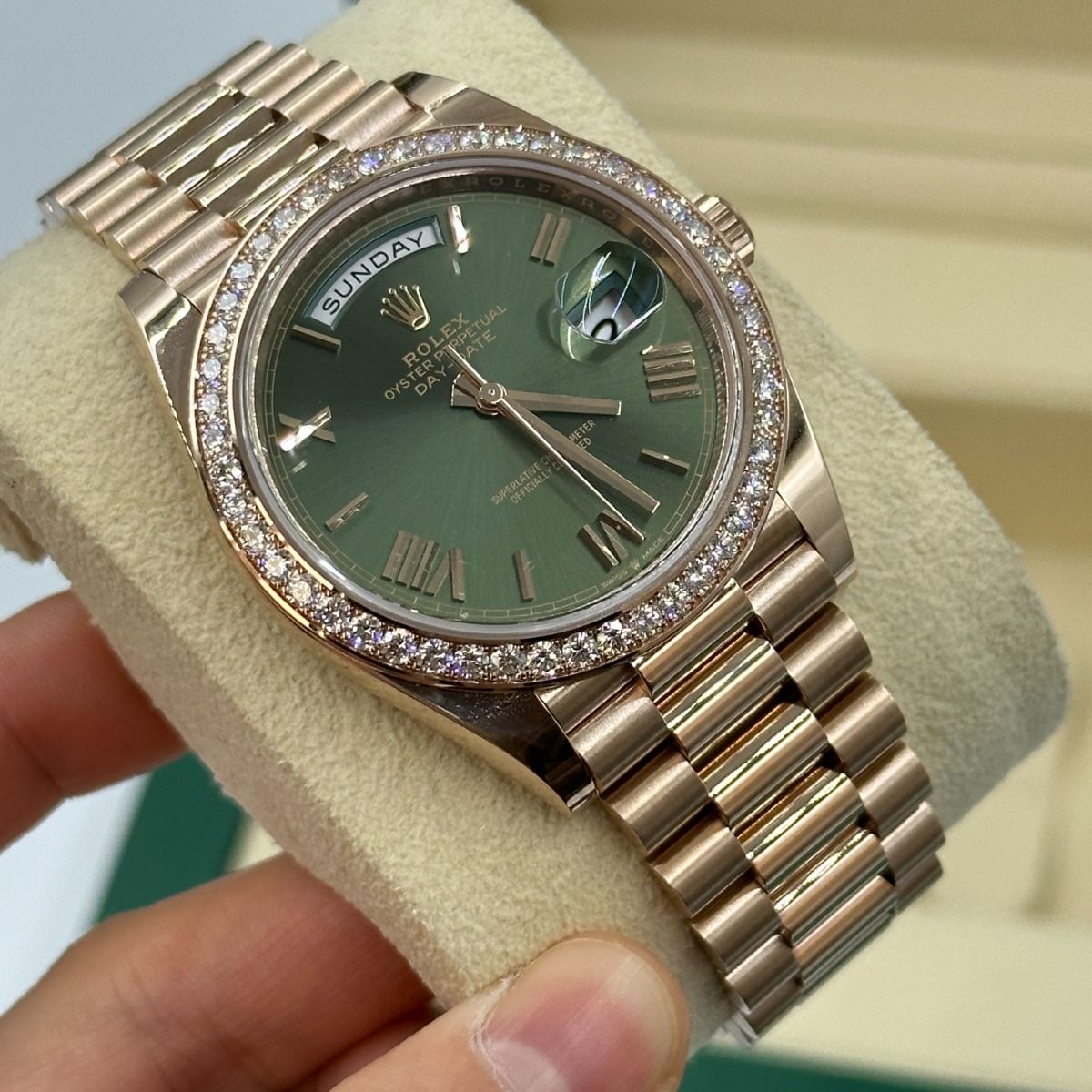 Rolex Day Date 40 Mm Everose Gold Olive Green Dial M228345Rbr 0011