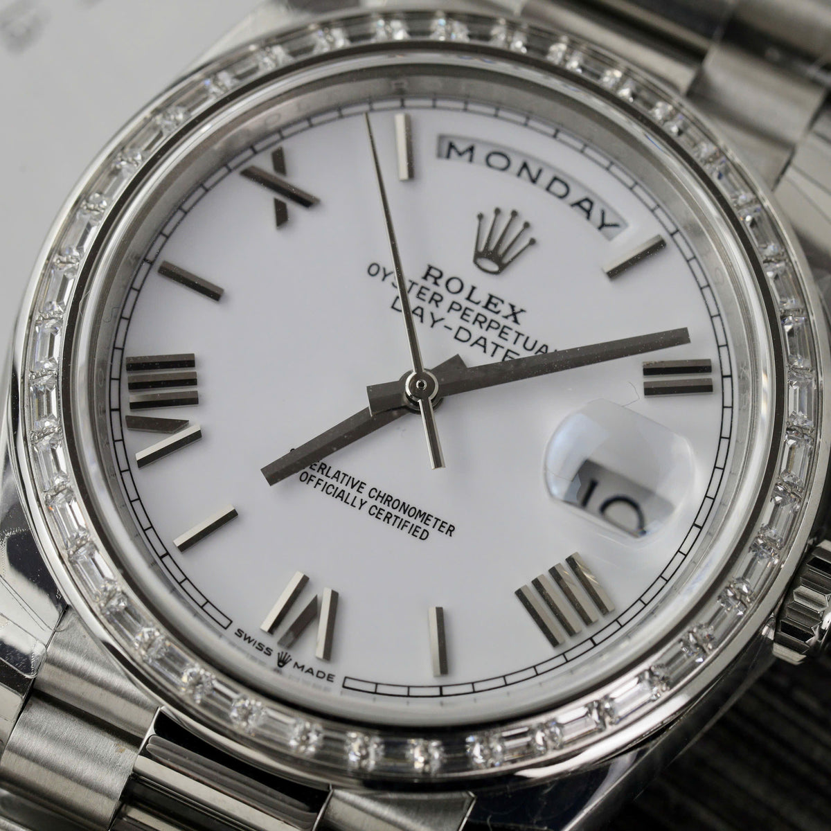 Rolex Day Date 40 Mm Platinum White M228396Tbr 0018