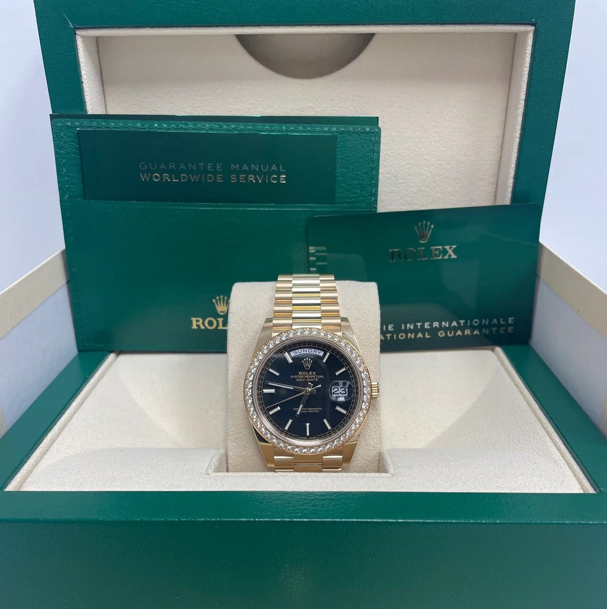 Rolex Day Date 40 Mm Yellow Gold Bright Black Dial Diamond Set Bezel President Bracelet M228398Tbr 0041