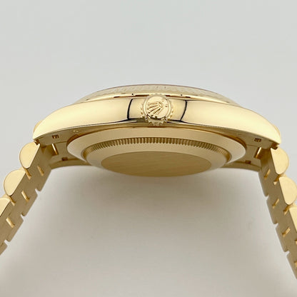 Rolex Day-Date 40mm President 18K Yellow Gold Green Roman Dial