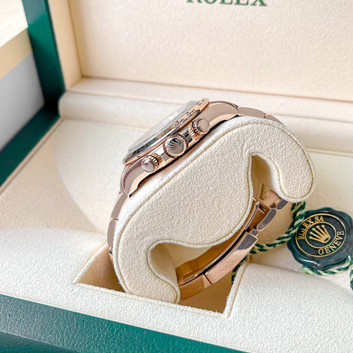 Rolex Daytona Cosmograph Oyster 40 Mm Everose Gold Bright Black And Sundust Dial M126505 0001