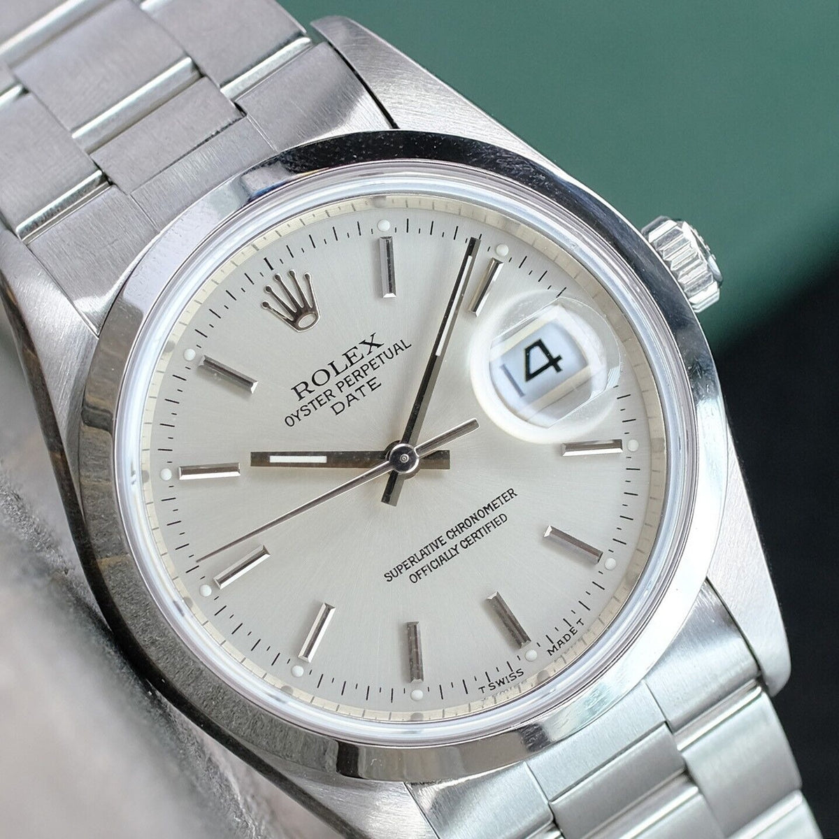 Rolex Oyster Perpetual Date 15200 3