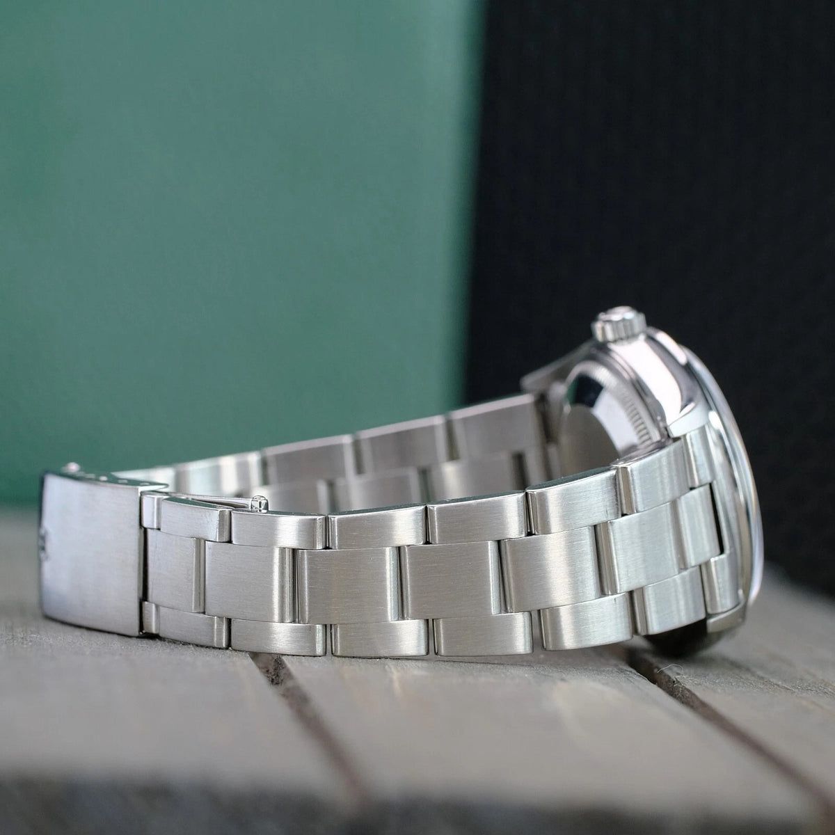 Rolex Oyster Perpetual Date 15200 3