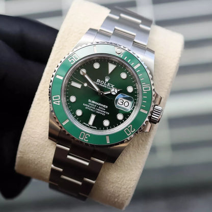 Rolex Submariner Oyster Perpetual Date Hulk Mens Watch 116610Lv