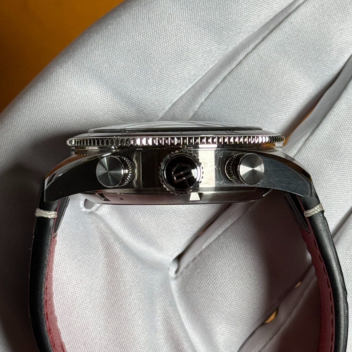 TAG Heuer Autavia Flyback Chronometer 42mm Mens Watch CBE511A